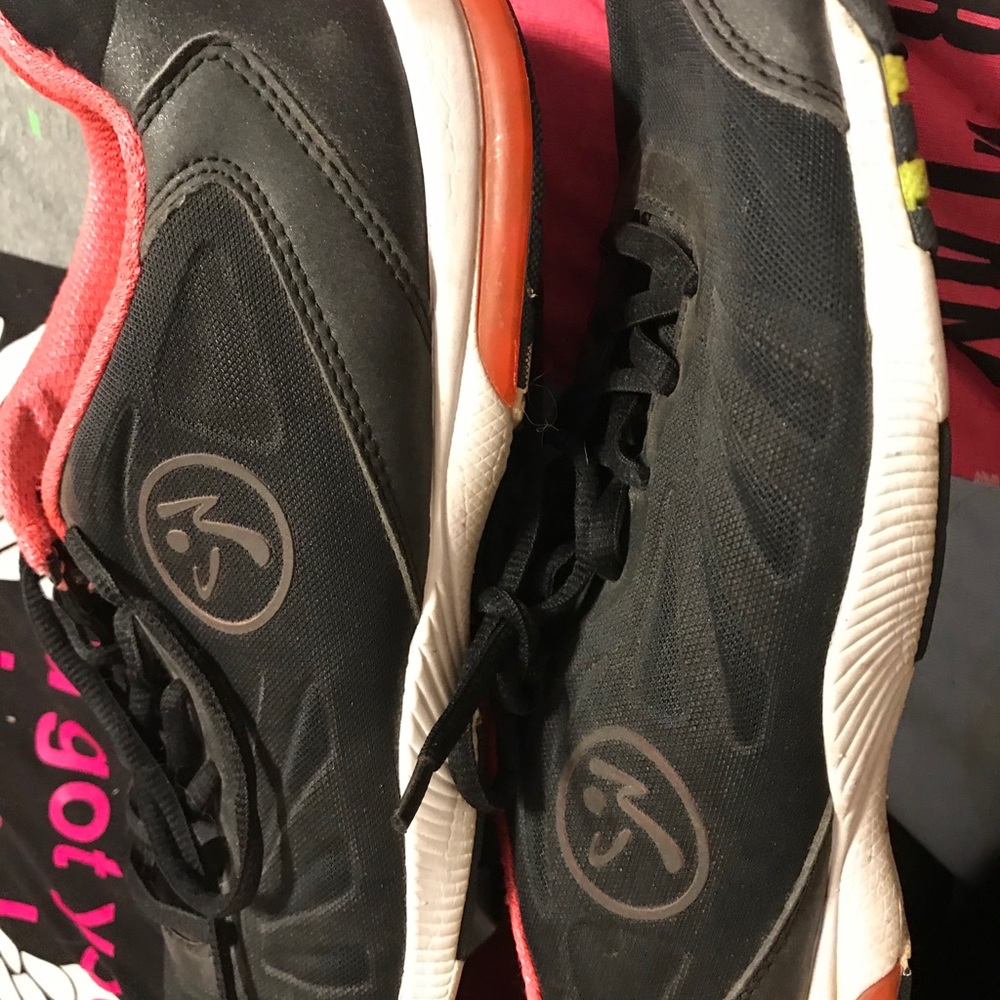 Women's used ZUMBA size 10 sneakers